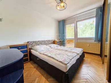 Na predaj 3-izbový byt, 76 m², Topoľčany