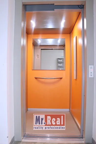 Na prenájom objekt, 16 m², Bratislava-Petržalka, Gogoľova