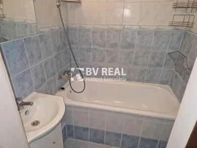 Na predaj 2-izbový byt, 51 m², Prievidza, Štefana Králika