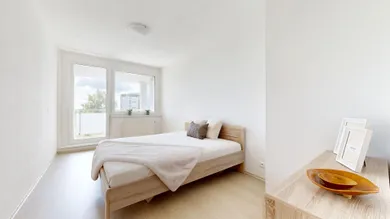 Na predaj 2-izbový byt, 84 m², Bratislava-Karlova Ves, Kresánkova