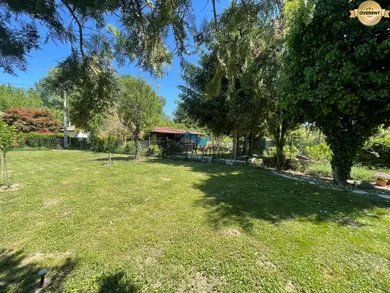 Na predaj pozemok, 326 m², Šaľa, Čerešňový sad