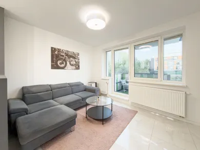 Na predaj 2-izbový byt, 43 m², Bratislava-Záhorská Bystrica