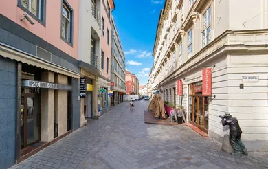 Obiekty na wynajem, Bratislava-Staré Mesto · €3200