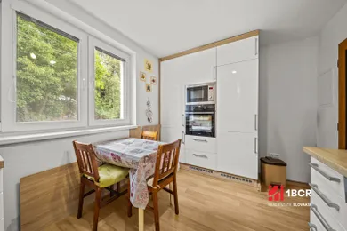 Na predaj dom, 173 m², Žarnovica, Martina Kukučína