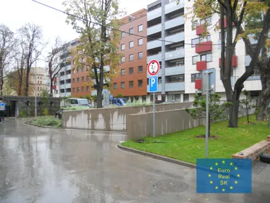 Mieszkania na wynajem, 1-pokojowe, Košice-Juh · €680