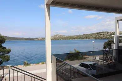 Na predaj 4-izbový byt, 114 m²