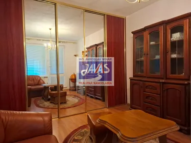 Квартиры в аренду, 1-комнатные, Levice · €550