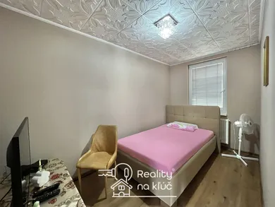 Na predaj dom, 140 m², Nové Zámky, Andovská