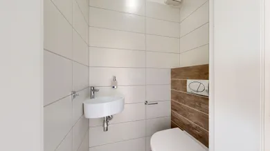 Na predaj 2-izbový byt, 94 m², Bratislava-Nové Mesto, Nobelova