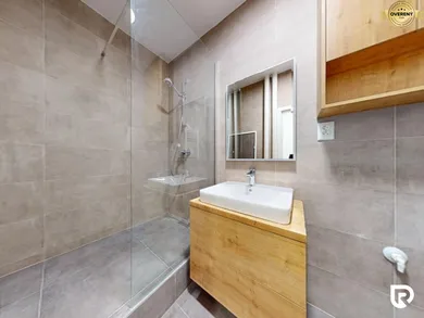 Na predaj 4-izbový byt, 82 m², Bratislava-Ružinov, Drieňová