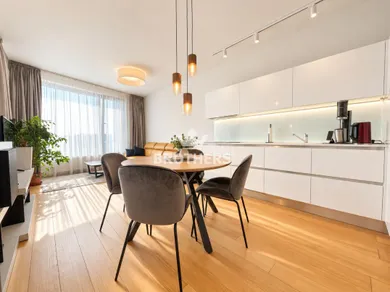 Byty na predaj 2-izbový, Bratislava-Staré Mesto · €416 900
