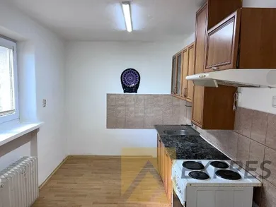 Na predaj 2-izbový byt, 60 m², Handlová, 29. augusta