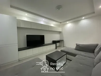 Na predaj 2-izbový byt, 52 m², Nové Zámky, G. Bethlena