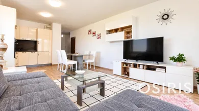 Na predaj 3-izbový byt, 77 m², Bratislava-Lamač, Hany Ponickej