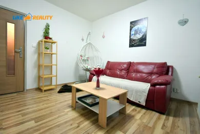 Mieszkania na sprzedaż, 4-pokojowe, Martin · €145 000