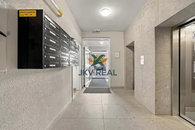 Na predaj 1-izbový byt, 25 m², Bratislava-Staré Mesto, Svetlá