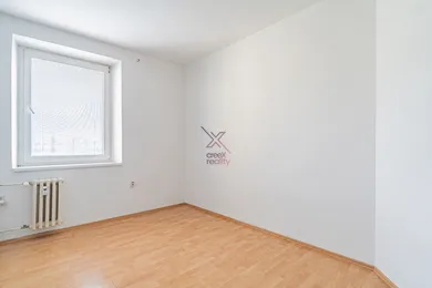 Na predaj 3-izbový byt, 74 m², Sereď, D. Štúra