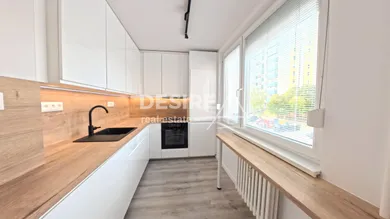 Kiadó lakások, 3-szobás, Pezinok · €950