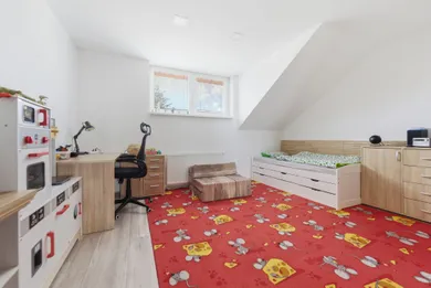 Na predaj dom, 292 m², Trstín
