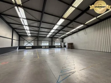 Na prenájom komerčné, 40 m², Senec