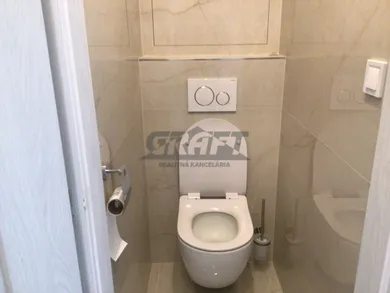Na prenájom 1-izbový byt, 26 m², Bratislava-Rača, Horná