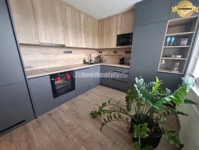Mieszkania na wynajem, 2-pokojowe, Nové Zámky · €650