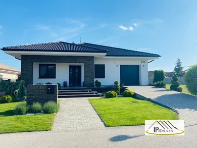 Domy na predaj, Veľké Dvorníky · €439 000