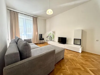 Kiadó lakások, 2-szobás, Košice-Staré Mesto · €750