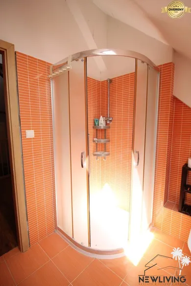 Na predaj 5-izbový dom, 90 m², Piešťany, Sasinkova