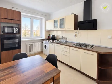 Byty na prenájom 2-izbový, Prievidza · €490