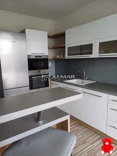 Квартири в оренду, 3-кімнатні, Banská Bystrica · €850