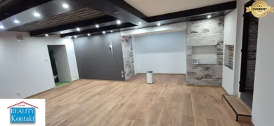 Na prenájom komerčné, 50 m², Nové Zámky, Centrum