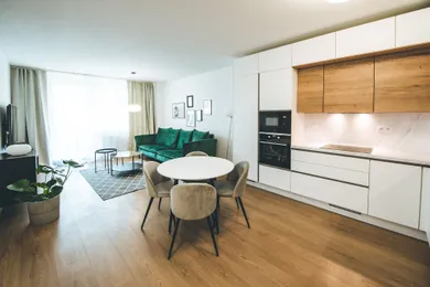 Byty na prenájom 4-izbový, Trnava · €1 100