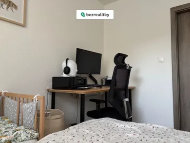 Na prenájom 2-izbový byt, 52 m², Bratislava-Petržalka
