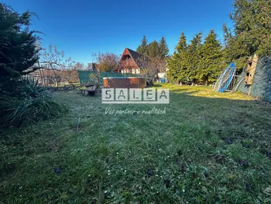 Na predaj pozemok, 250 m², Kráľová nad Váhom, -