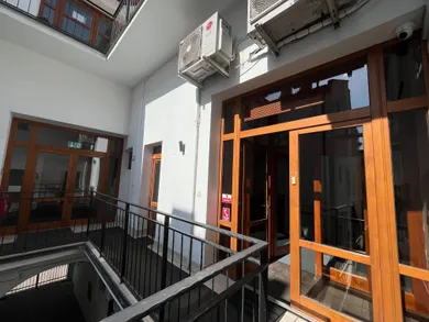 Komerčné priestory na prenájom, Košice-Staré Mesto · €10