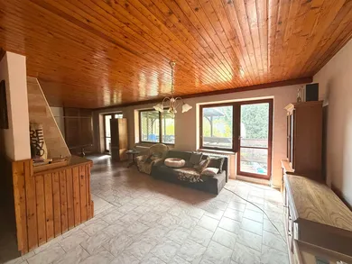 Na predaj 5-izbový dom, 450 m², Malachov, Banícka
