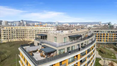 Apartments for sale, 4-room in Bratislava-Ružinov · €430,000