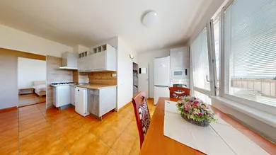 Na predaj 2-izbový byt, 65 m², Topoľčany, Podjavorinskej