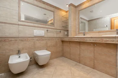 Na predaj 4-izbový byt, 125 m², Bratislava-Staré Mesto