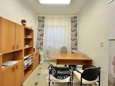 Komerčné priestory na prenájom, Nové Zámky · €170