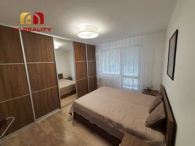 Na prenájom 3-izbový byt, 72 m², Michalovce, Zvončeková