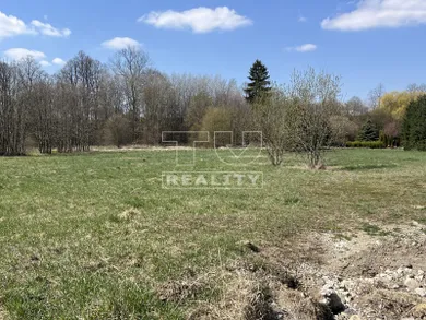 Na predaj pozemok, 433 m², Liptovský Mikuláš