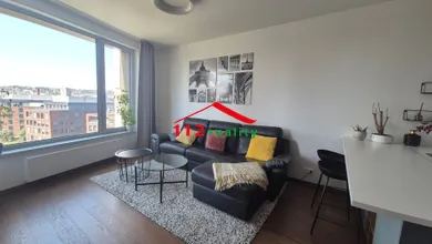 Na prenájom 2-izbový byt, 57 m², Bratislava-Staré Mesto, Továrenská