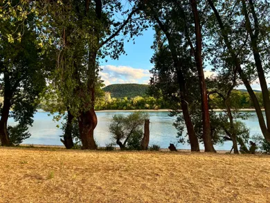 Na predaj pozemok, 325 m², Chľaba