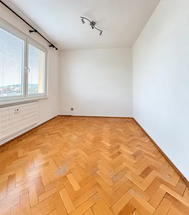 Na predaj 3-izbový byt, 67 m², Levice
