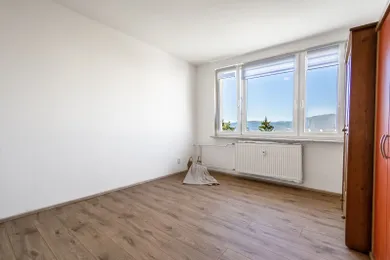 Na predaj 3-izbový byt, 80 m², Prievidza, M. Gorkého