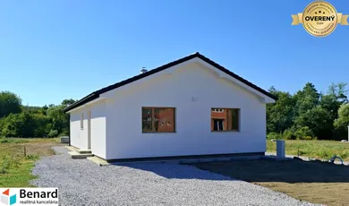 Na predaj 4-izbový dom, 550 m², Kokošovce