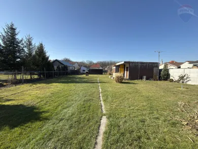 Na predaj 6-izbový dom, 75 m², Veľký Meder, Petőfiho Ulica