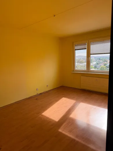 Na predaj 3-izbový byt, 72 m², Rimavská Sobota, Česká
